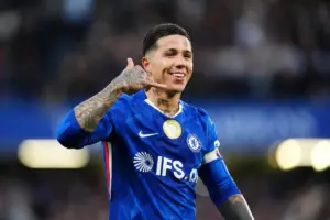 Transfer Rumors: Man Utd Battle Arsenal for Osimhen; Liverpool Suffer Barcola Blow - Sports Illustrated